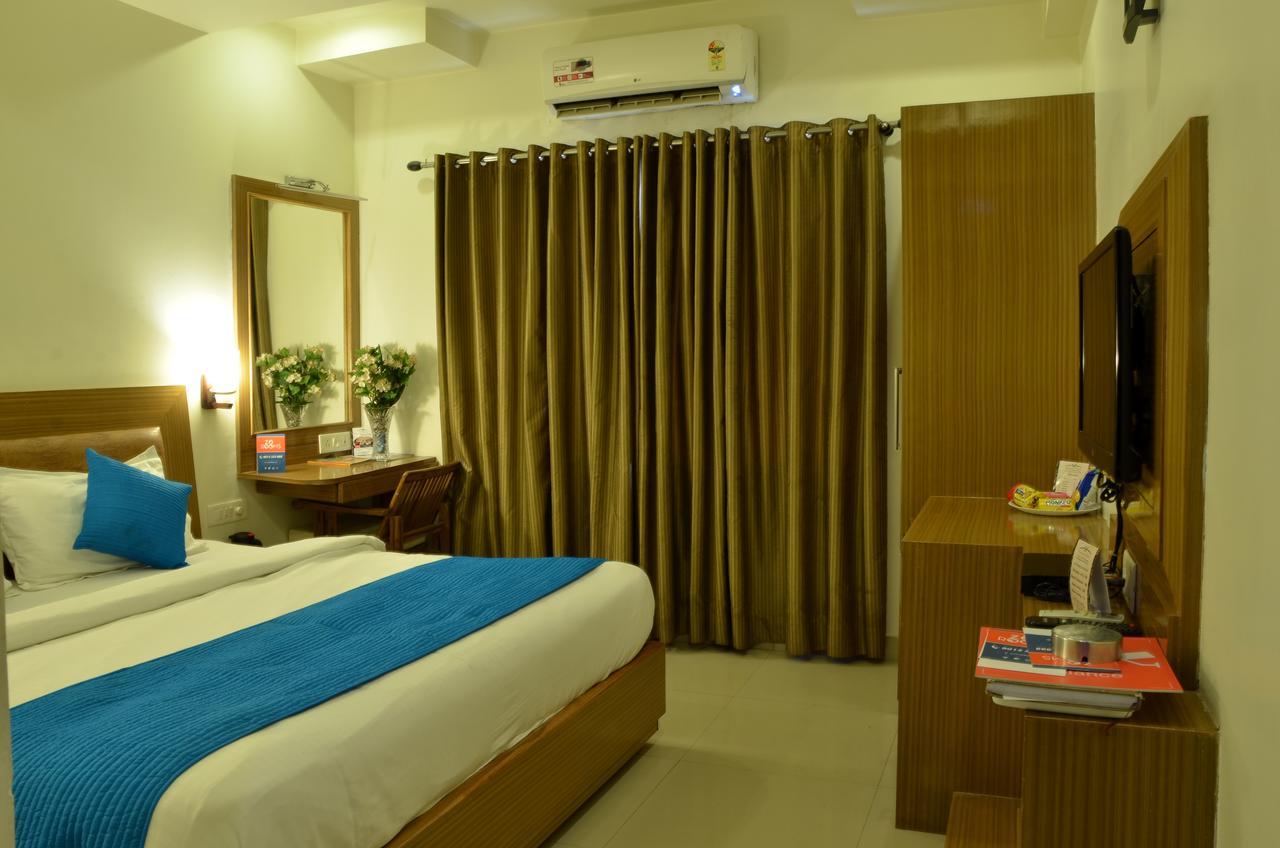 Hotel Poonam Plaza Agra  Exterior foto