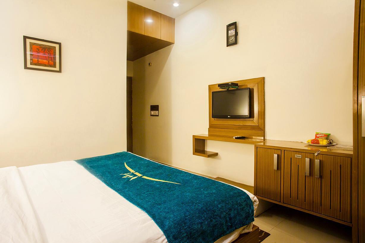Hotel Poonam Plaza Agra  Exterior foto