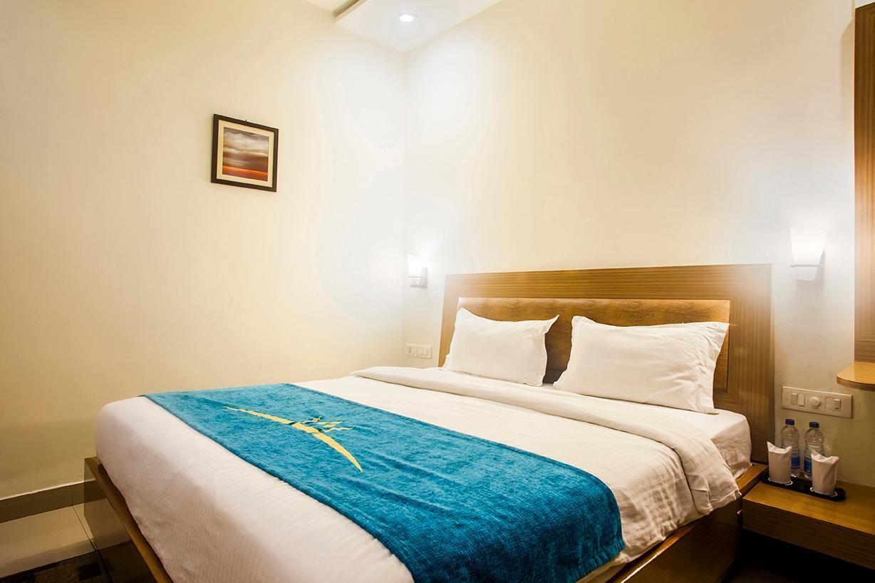 Hotel Poonam Plaza Agra  Exterior foto
