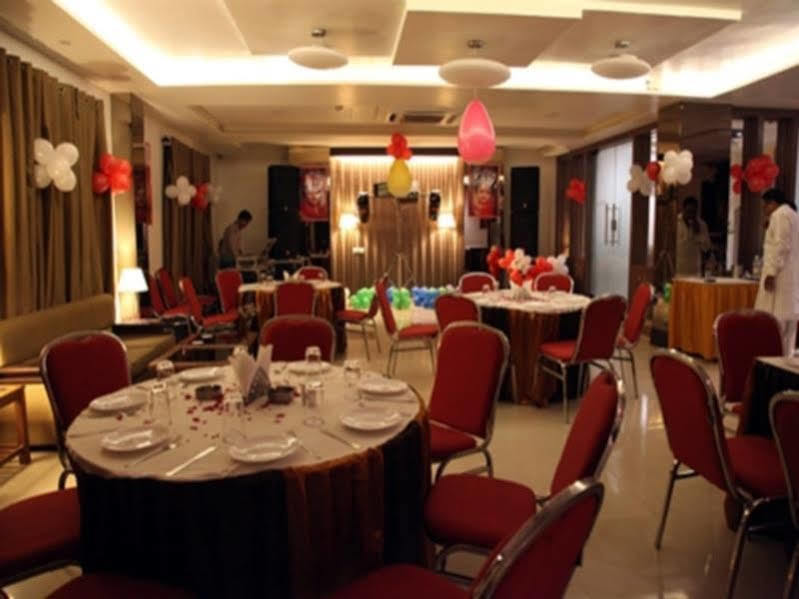 Hotel Poonam Plaza Agra  Exterior foto